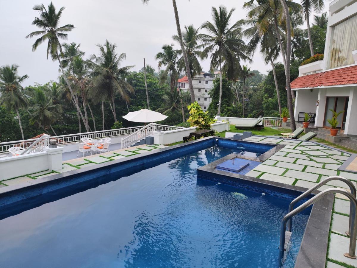 Getaway Beach Resort Ковалам Екстериор снимка
