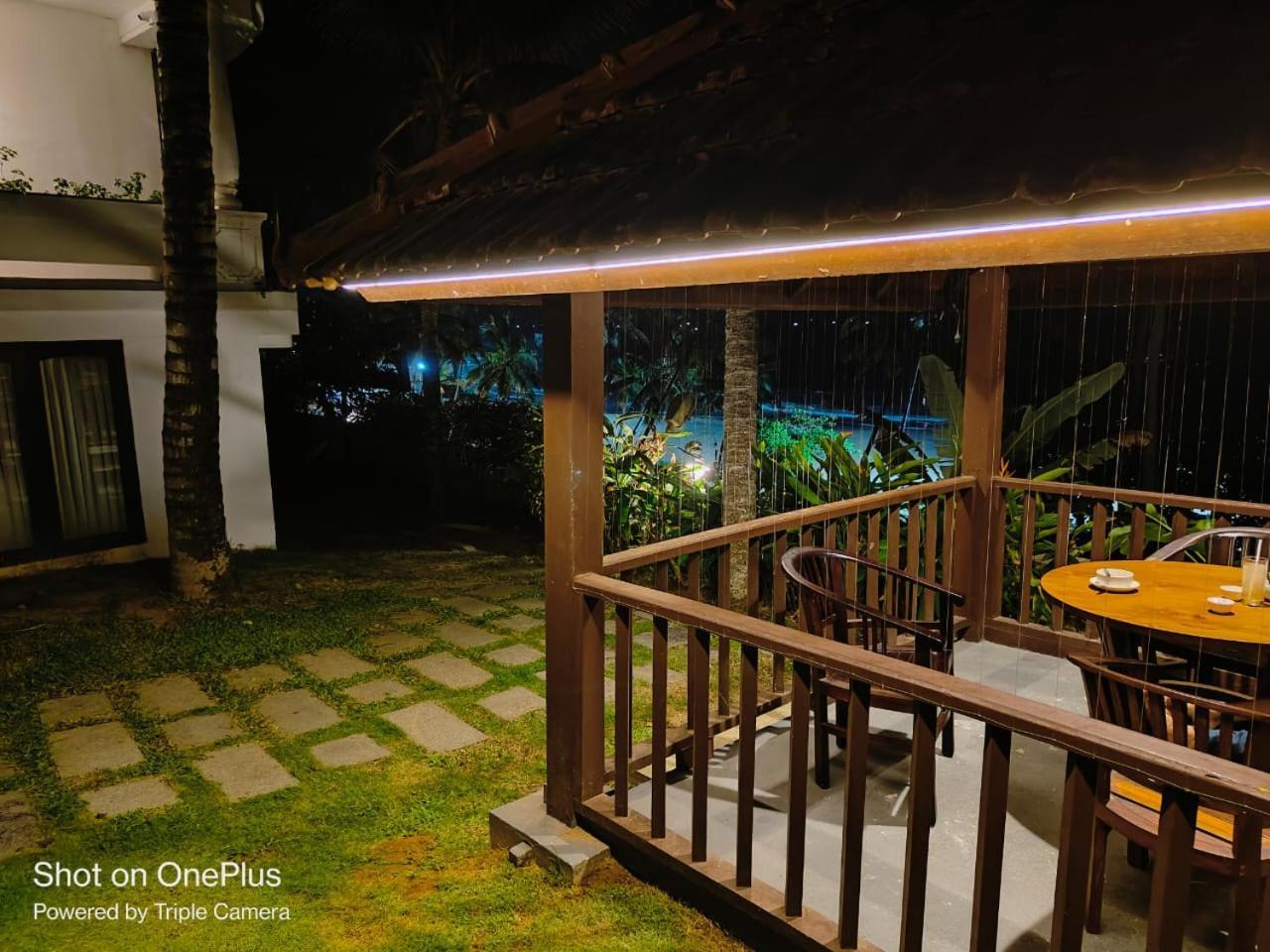 Getaway Beach Resort Ковалам Екстериор снимка